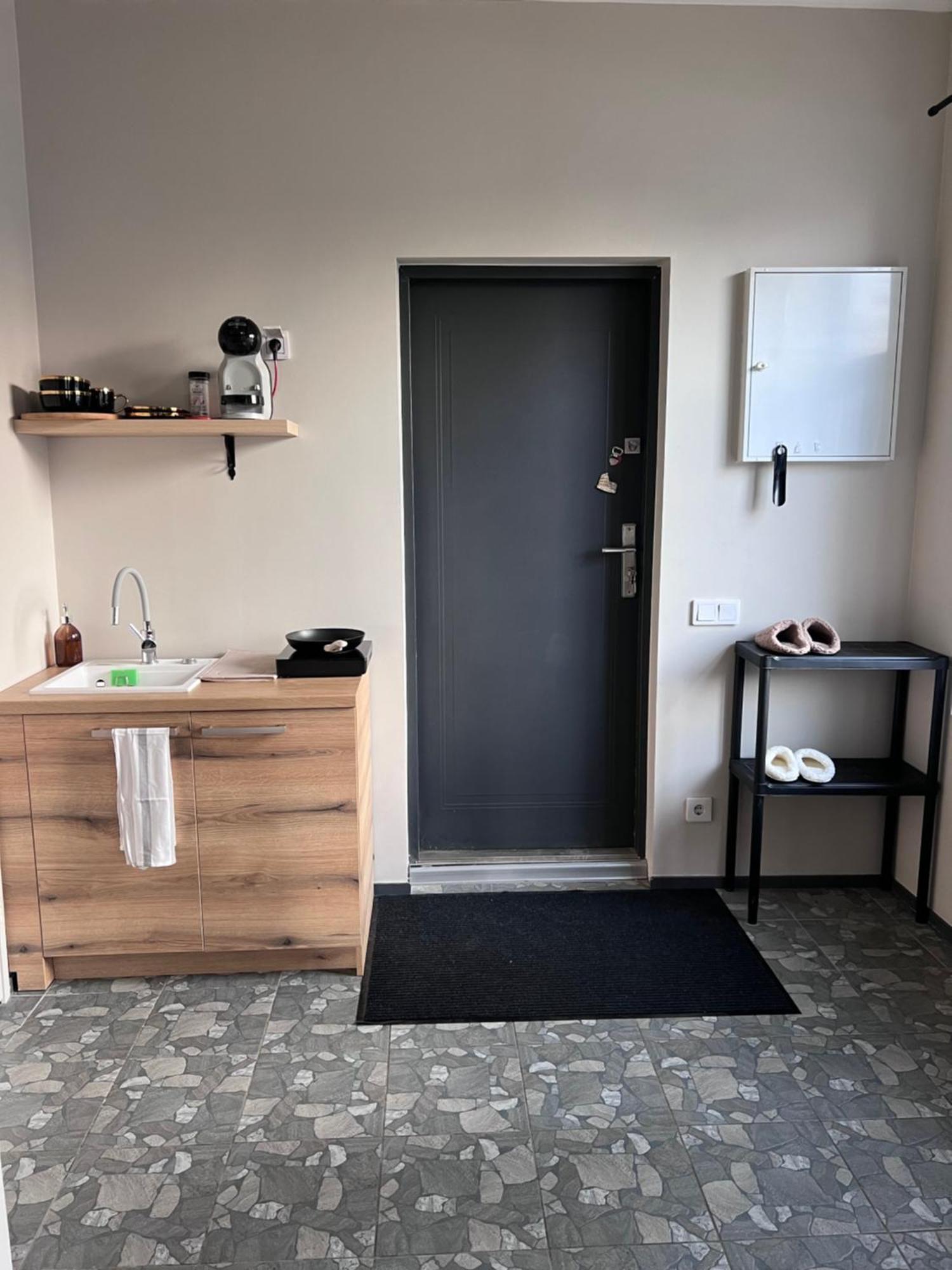 Center Apartment *